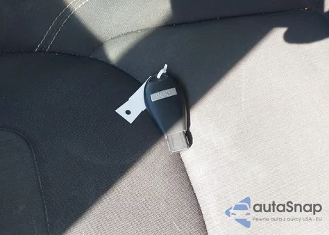 2016 Jeep Cherokee Latitude z USA, uszkodzony, nr VIN 1C4PJMCS2GW360748